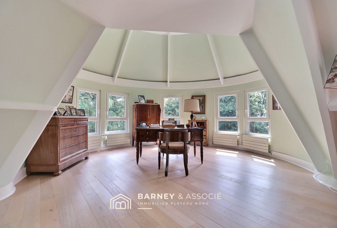 1750926499_VM1202_16_original