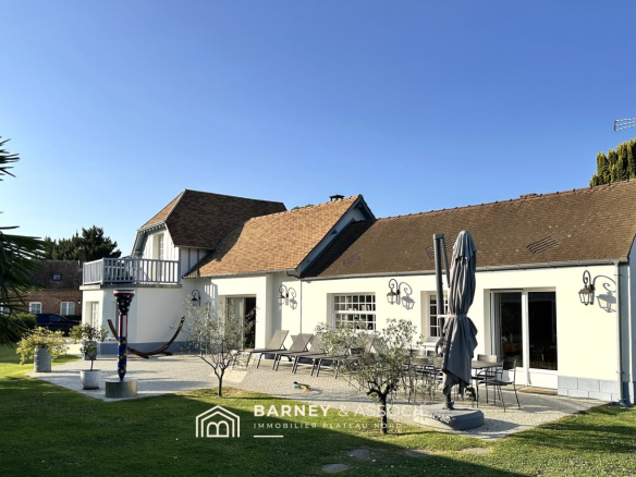 Maison de campagne 350 m² avec piscine