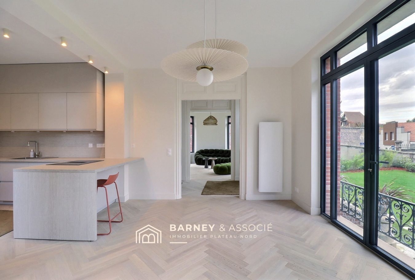 1767881596_VM1328_2_original