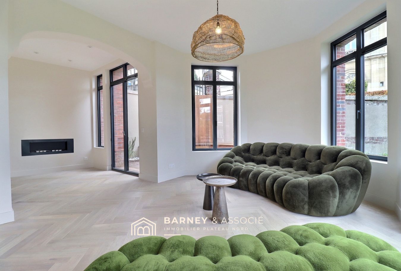 1767881600_VM1328_9_original