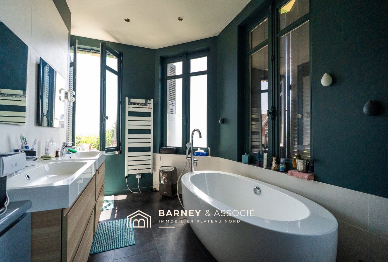 1751380383_VM1124_17_original