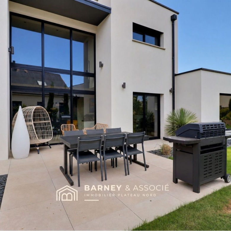 Spacious 6-room apartment of 165m² with a beautiful garden – Saint-Mandé / Lac Daumesnil – Paris 12