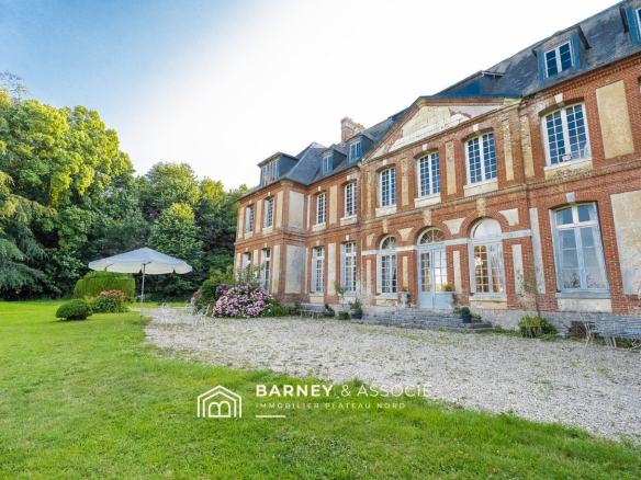 Château du XVIIIe siècle au coeur d’un domaine de 8 hectares