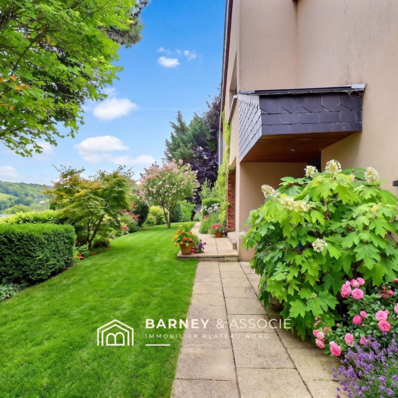 Luxury real estate photo | Charming Properties