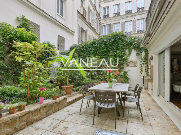 Paris 8th – Six-room duplex with large 51 m2 tree-lined terrace –
