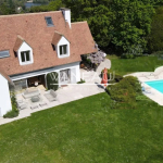 Villennes-Sur-Seine – Villa récente avec piscine – Véritable oasis au calme et à l’abri des regards –