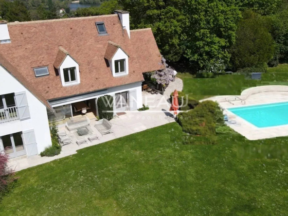 Villennes-Sur-Seine – Villa récente avec piscine – Véritable oasis au calme et à l’abri des regards –