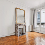 Paris XVIIe – Charmant appartement doté d’une très belle adresse.