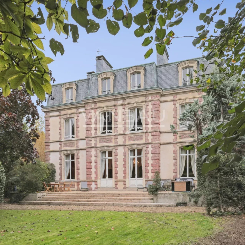 93a79585fd56879764526c20a8425b20_29c7276e42_1920-original | Propriétés De Charme Évreux (27) – Superbe Hôtel Particulier –