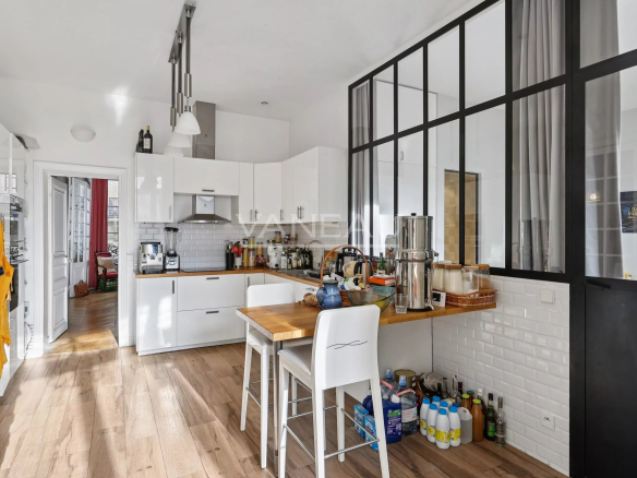 Paris IXe – rue de Liège – 6 pièces, 4 chambres – Standing