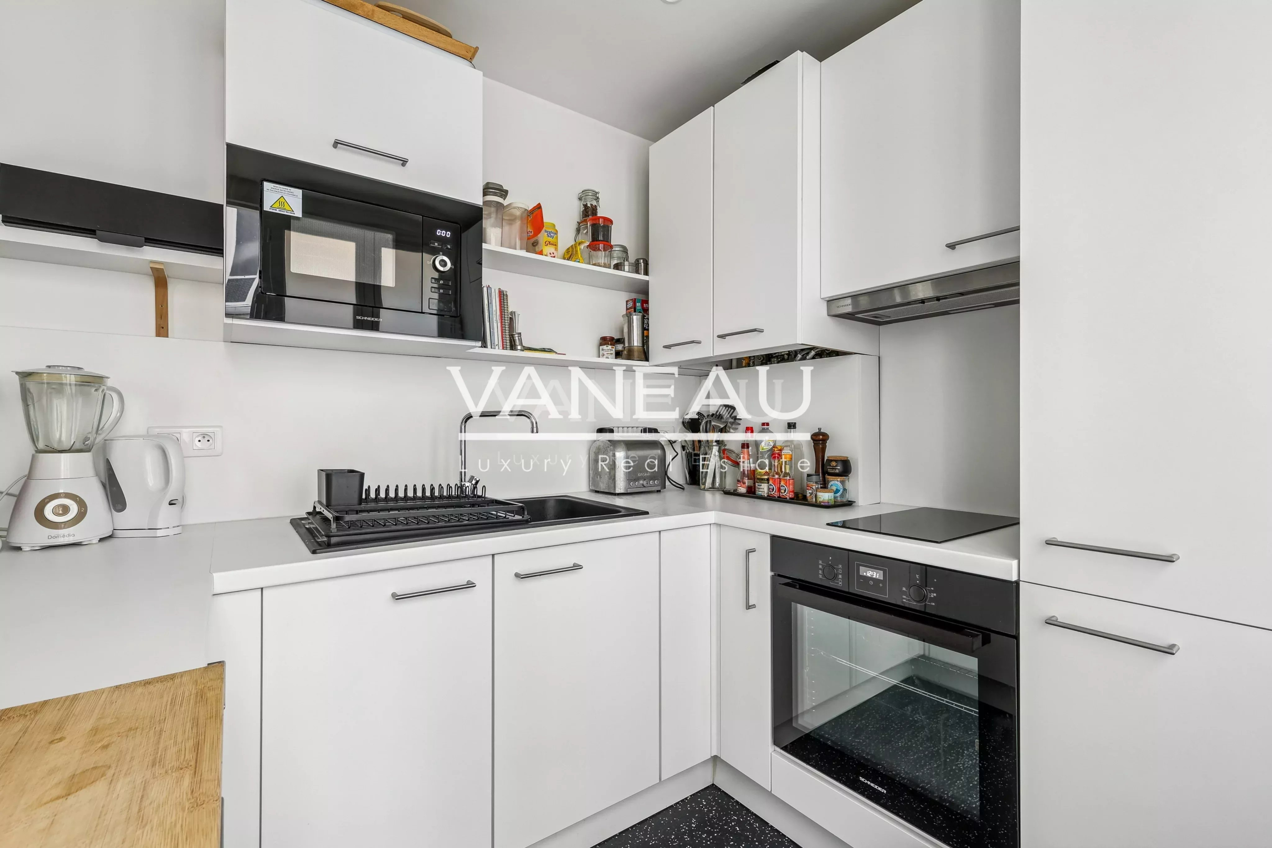 e0a59a9c4f3d41f6b1e319bd3b78f959_41668b0cf0_4096-original