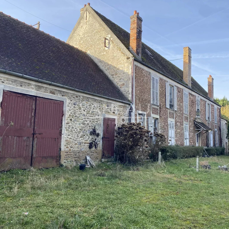 Corps de ferme historique – La Chapelle-Gauthier (Seine-et-Marne) –