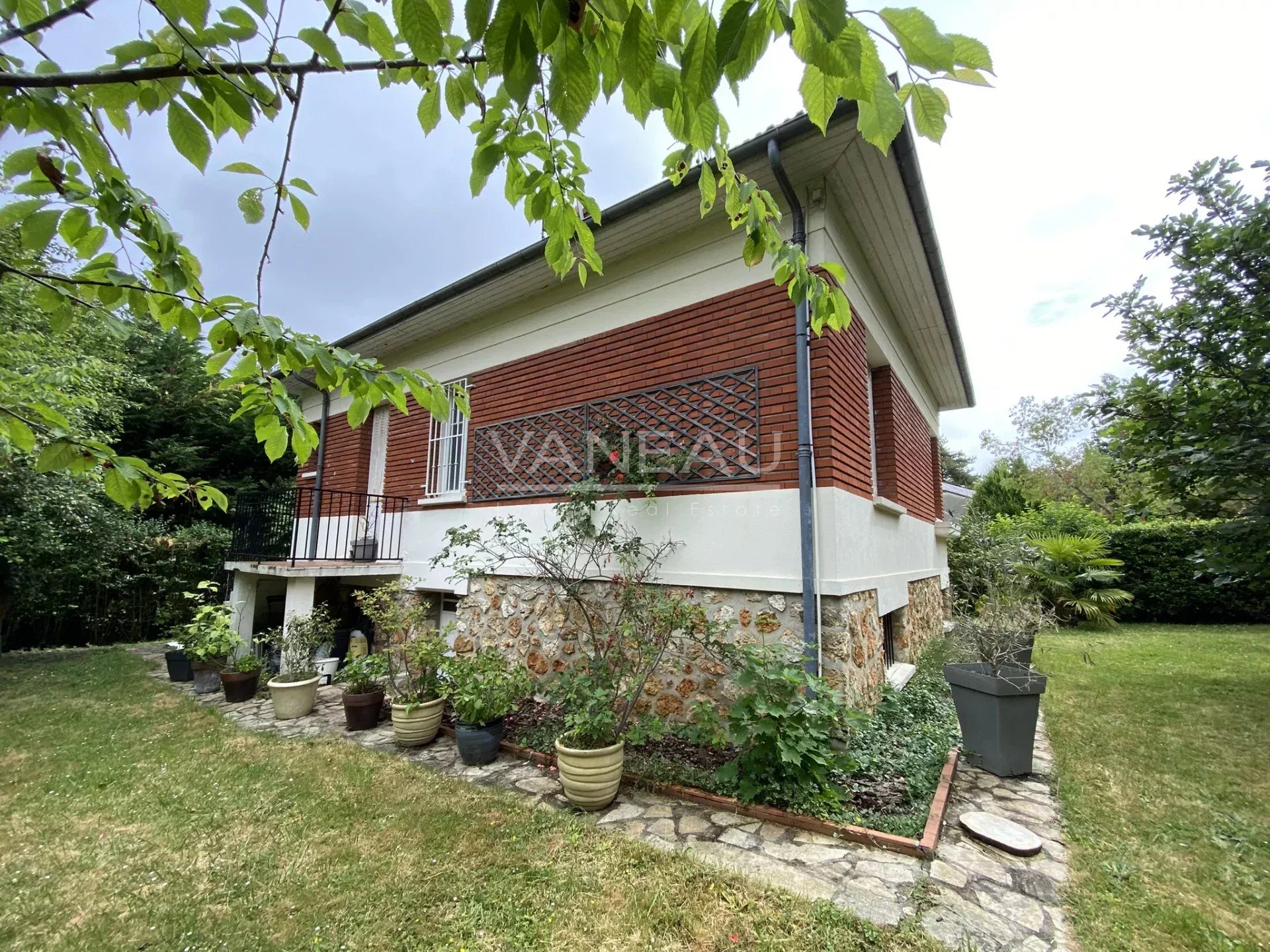 e46187de2a7745462ab93bd0cb27311d_18e3bda699_1920-original