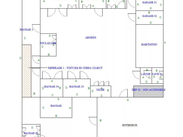 Top-down floor plan of a building showing Hangars A–H, a Habitation block on the right, Lavoir and Cave rooms, Dep02 non accessible, and the exterior area.