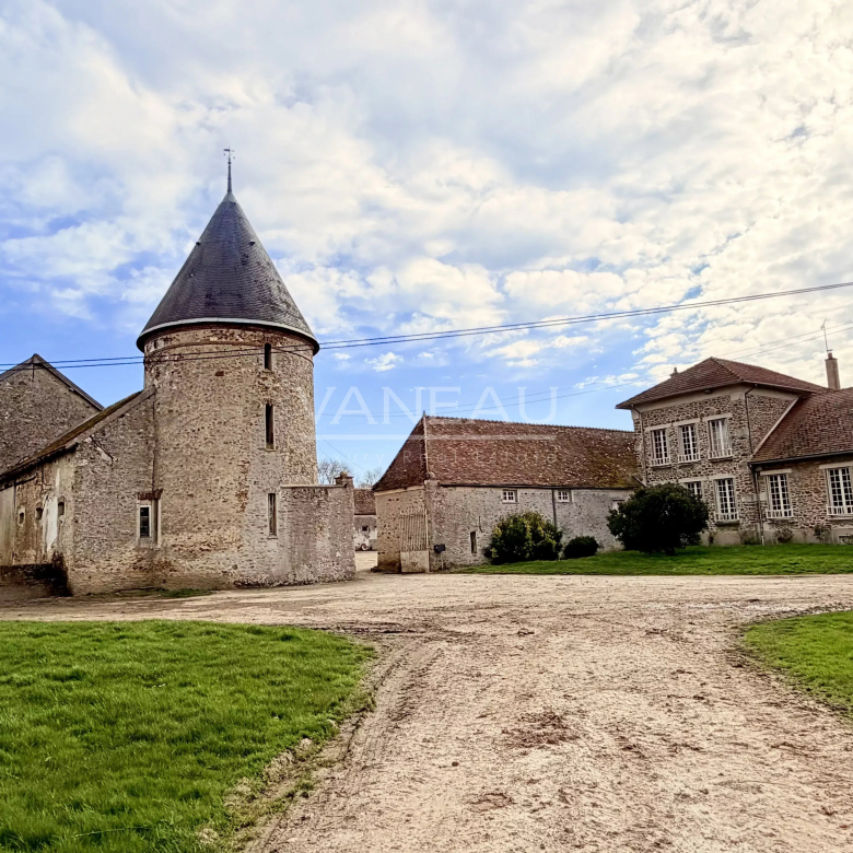 Farmhouse with great potential – Investor opportunity near Melun