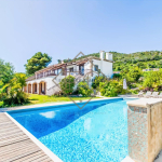 Vue mer panoramique – Villa d’exception avec fort potentiel – Prix en baisse