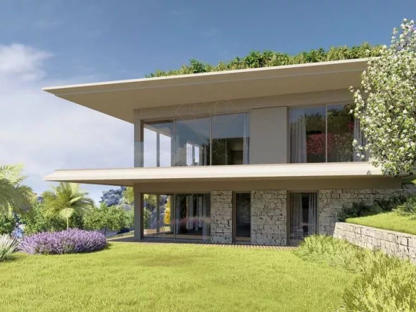 TERRAIN À BÂTIR AVEC VUE MER ET COLLINES – VALLAURIS