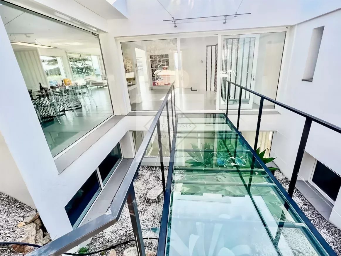 73a44f5331ff33b8f504cba6acd7fc7c_77f9d0edb4_1163-original