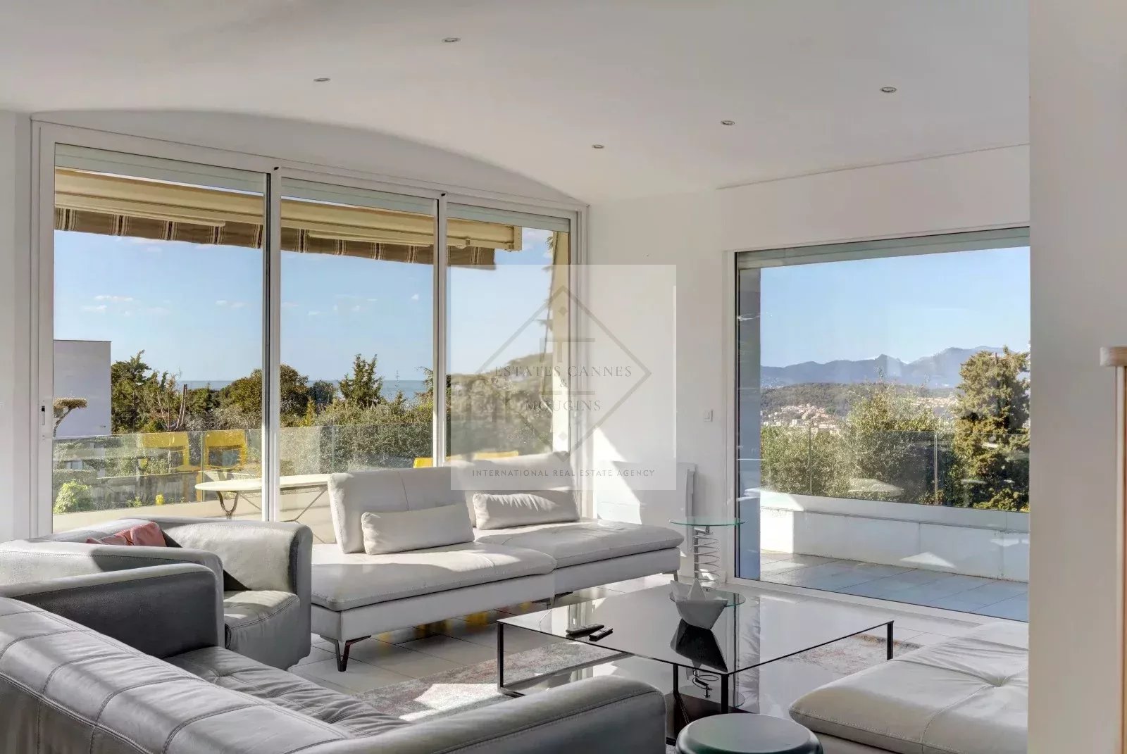 db01d9f1c3ee0d1b0ebe866b43a29421_8f325d8fe0_1600-original