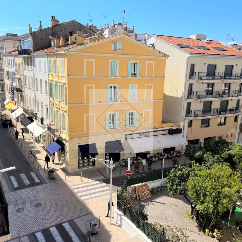 Villa Contemporaine – Quartier Très Recherché à Mougins