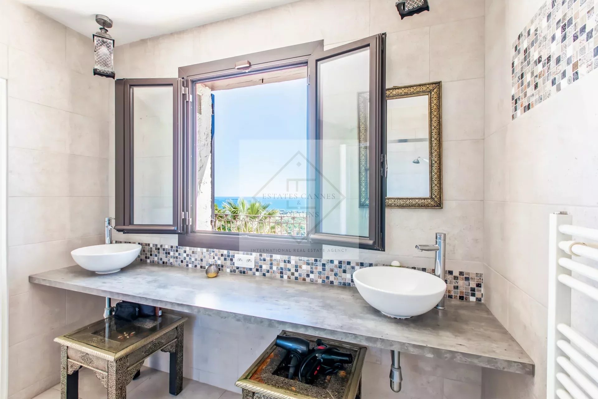 3177b800fdbf4095f2c7f7b7f1d4e8db_5295945730_1920-original