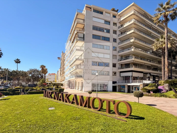 EXCEPTIONNEL À CANNES – première ligne – Vue mer panoramique