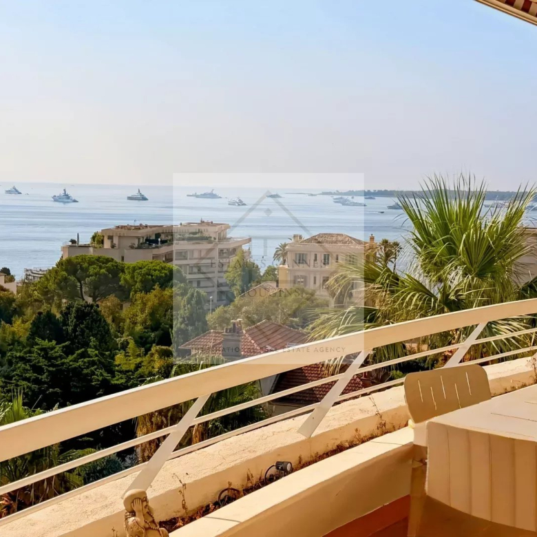 Luxury real estate photo | Charming Properties
