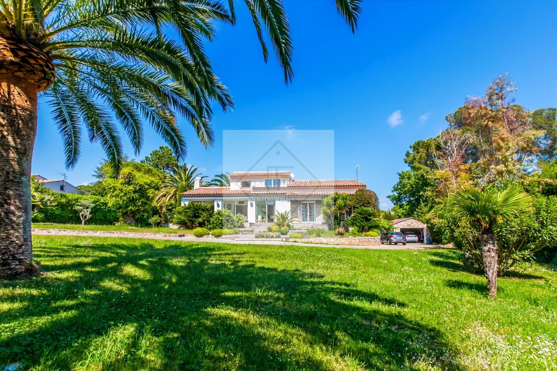Villa provençale à Mougins Villa provençale avec jardin et palmiers à Mougins