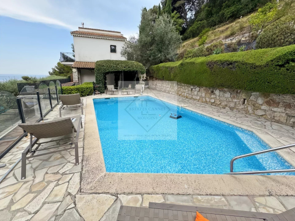 Villa provençale avec piscine à Roquebrune-Cap-Martin, près de Monaco.