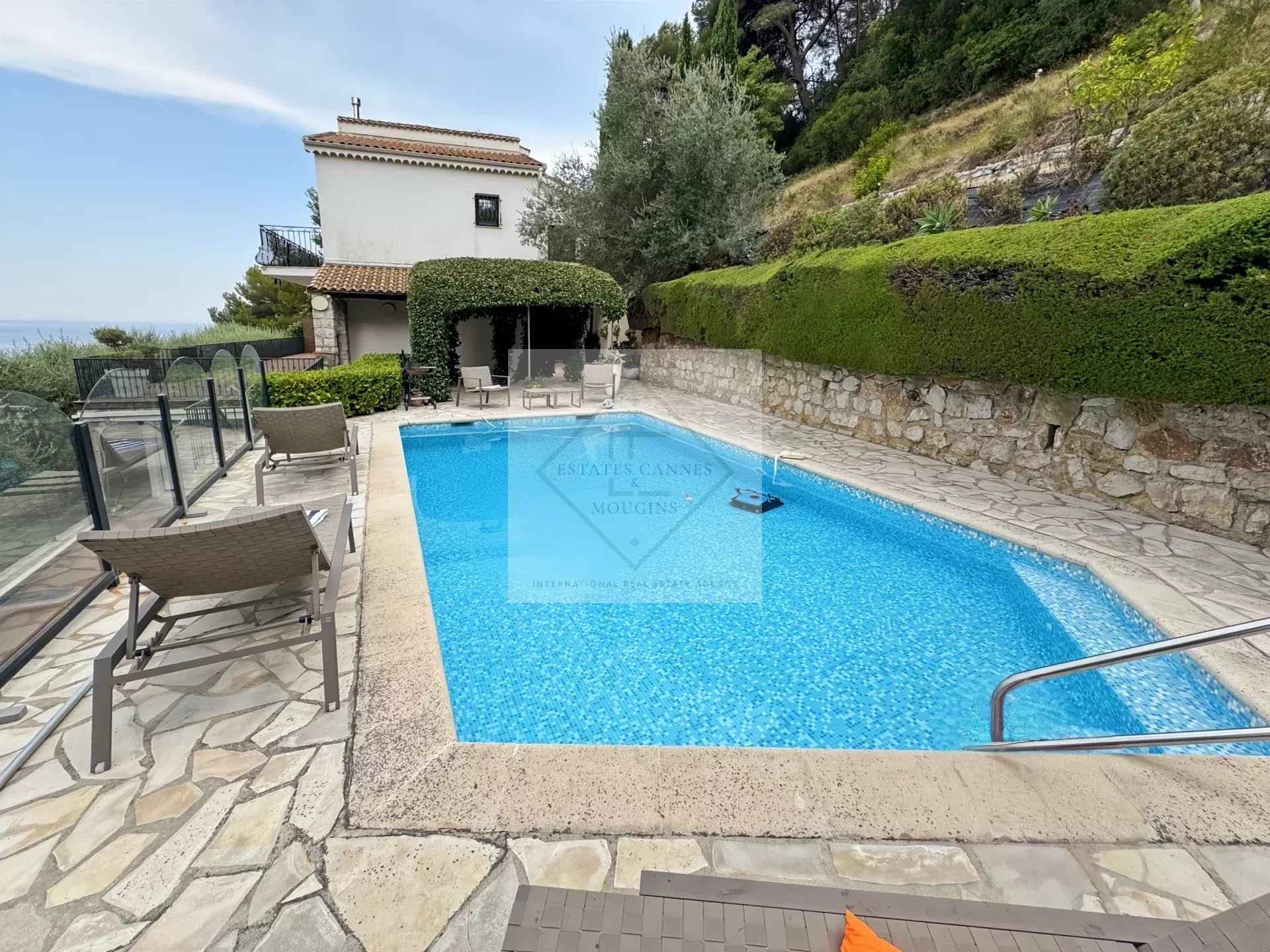 Villa provençale avec piscine à Roquebrune-Cap-Martin, près de Monaco.