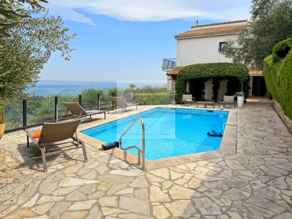 Provençal villa with swimming pool and sea view in Roquebrune-Cap-Martin