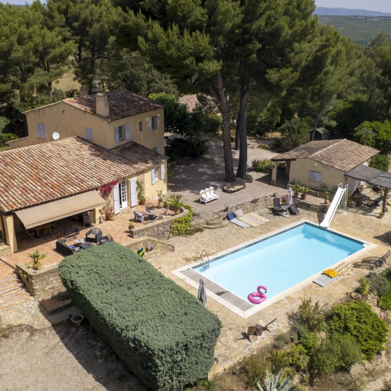 NICE PORT – MAGNIFICENT 4/5 ROOM APARTMENT WITH BALCONY AND PORT VIEW