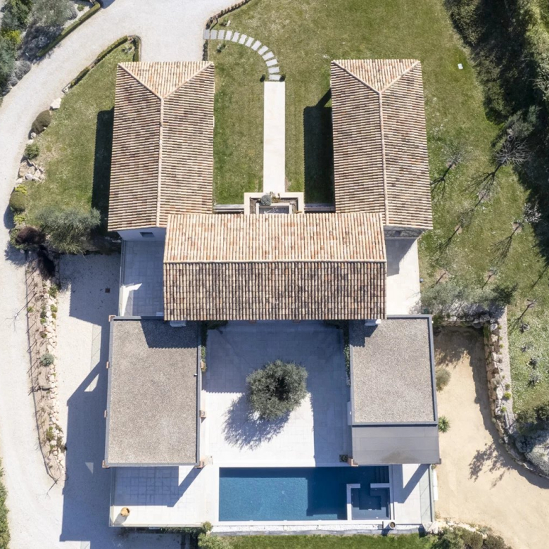 Juan-les-Pins – 4 pièces en dernier étage, à pied de la plage