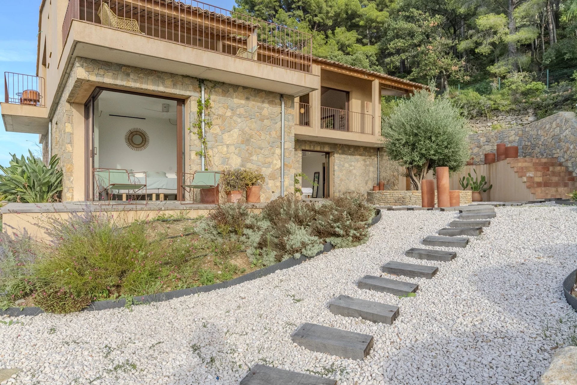 Villa contemporaine à La Cadière-d’Azur Villa contemporaine avec jardin et accès à une terrasse à La Cadière-d’Azur
