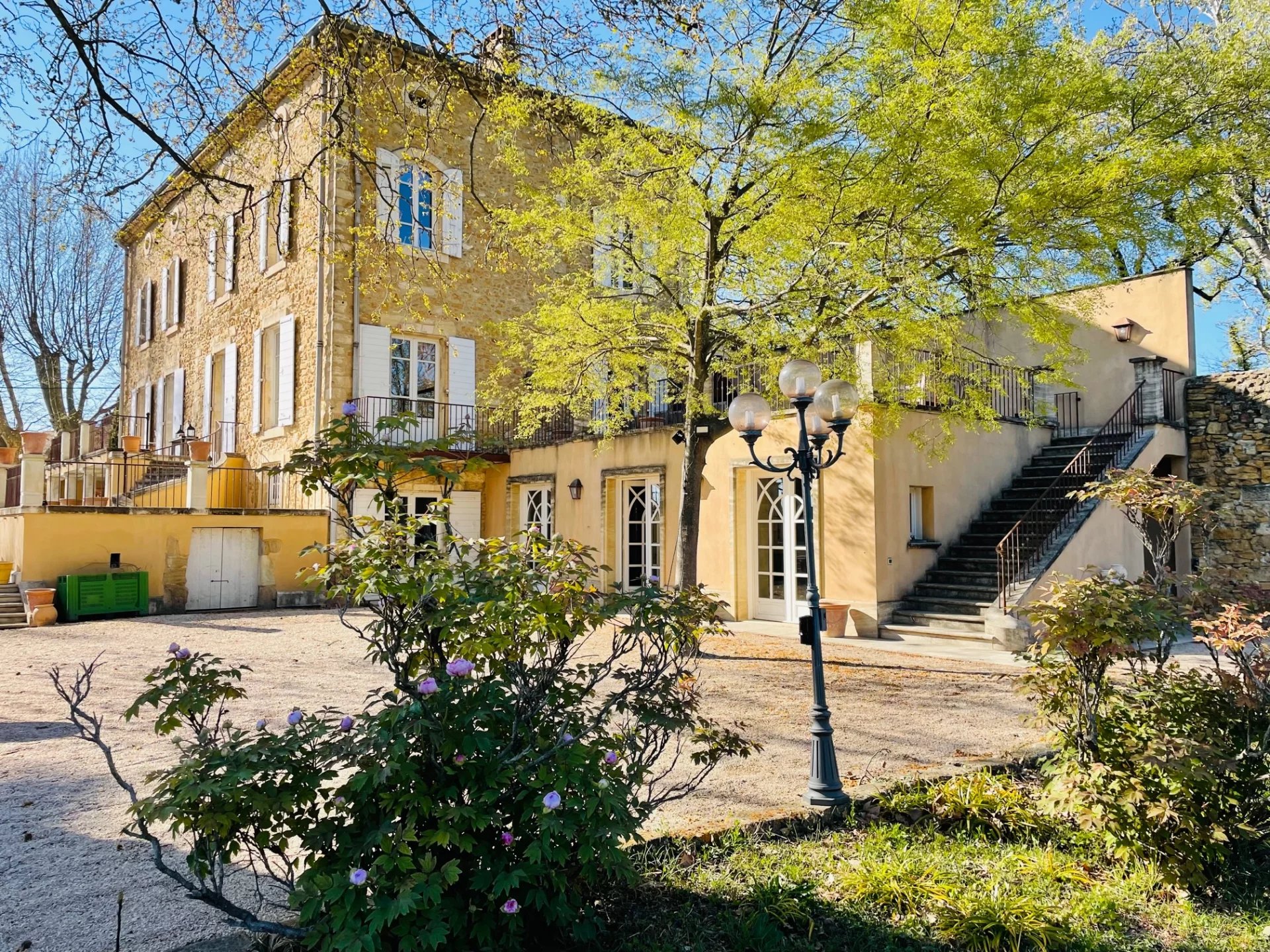 Provençal Bastide in Orange 19th century Provençal country house with garden and lampposts, located in Orange, Côtes du Rhône.