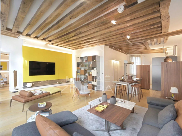 À Vendre – Appartement de 117 m2 –  Faubourg Saint-Honoré – Paris 8 – Parfait État