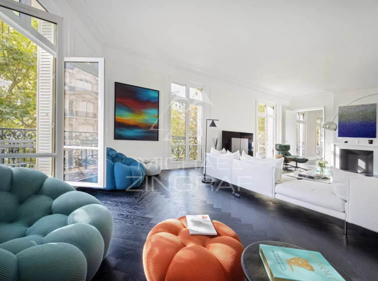 For sale – Victor Hugo/ Square Lamartine – 5 bedrooms – Perfect condition – Air conditioning