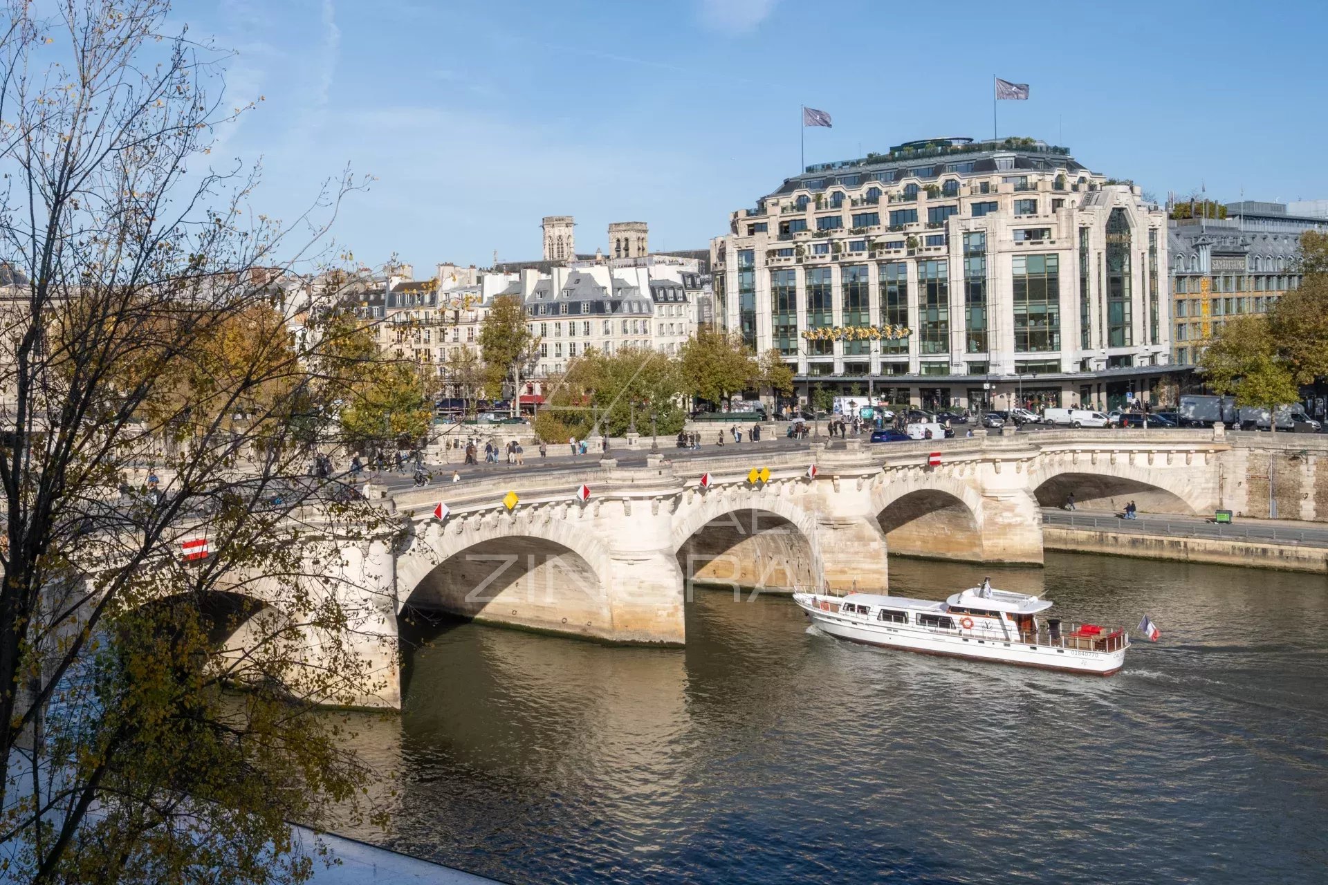 FOR SALE – 3 Bedroom Apartment – ​​Ile de la Cité – Exceptional View