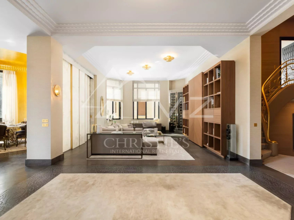 For sale – Reception apartment – ​​Excellent condition – Walter building