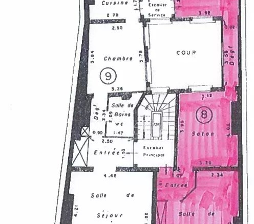 Plan d'un appartement de 2 pièces à Paris, montrant la disposition des pièces.