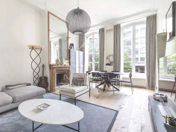 Luxury real estate photo | Charming Properties