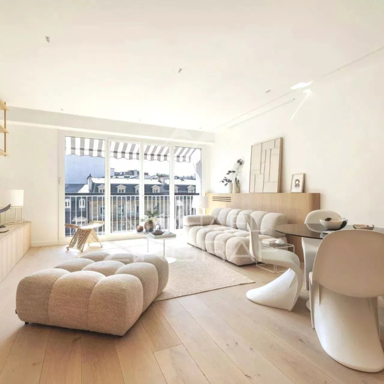 Luxury real estate photo | Charming Properties