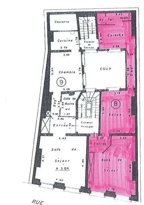 Plan d'un appartement de 2 pièces à Paris, montrant la disposition des pièces.