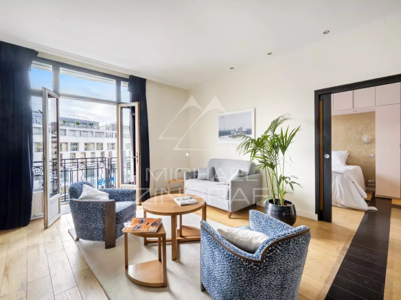 Appartement 1 chambre lumineux avec balcon à Paris IX