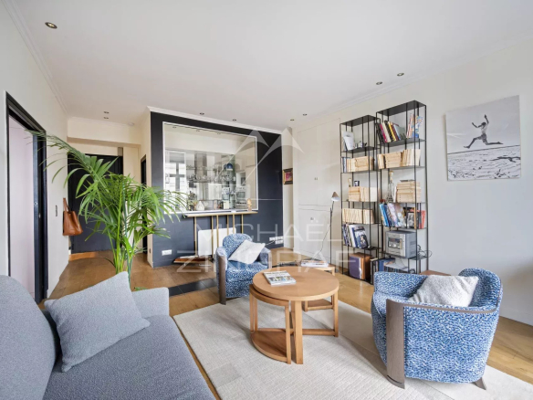 Appartement 1 chambre avec salon lumineux et balcon, Rue Chauchat, Paris IX.