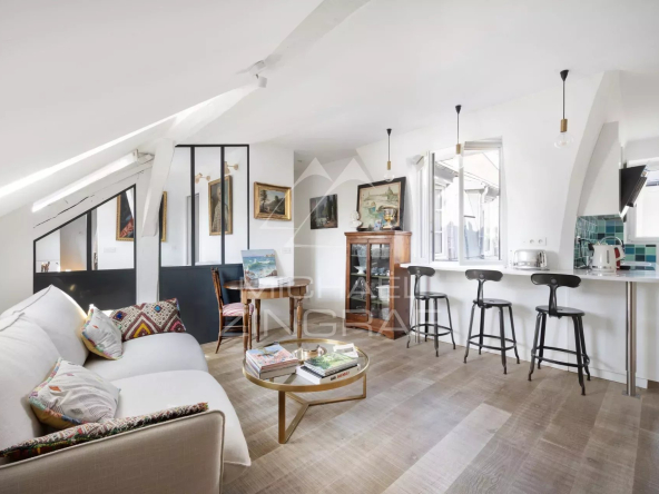 For sale - 2 pieces - Exceptional view of the Saint Sulpice Church