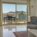 Superb bright 4 -room apartment with sea view and terraces