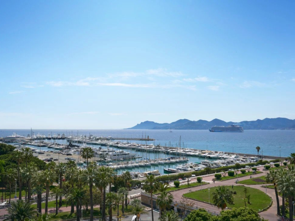CANNES CROISETTE –  LUXUEUX -5 P -VUE MER