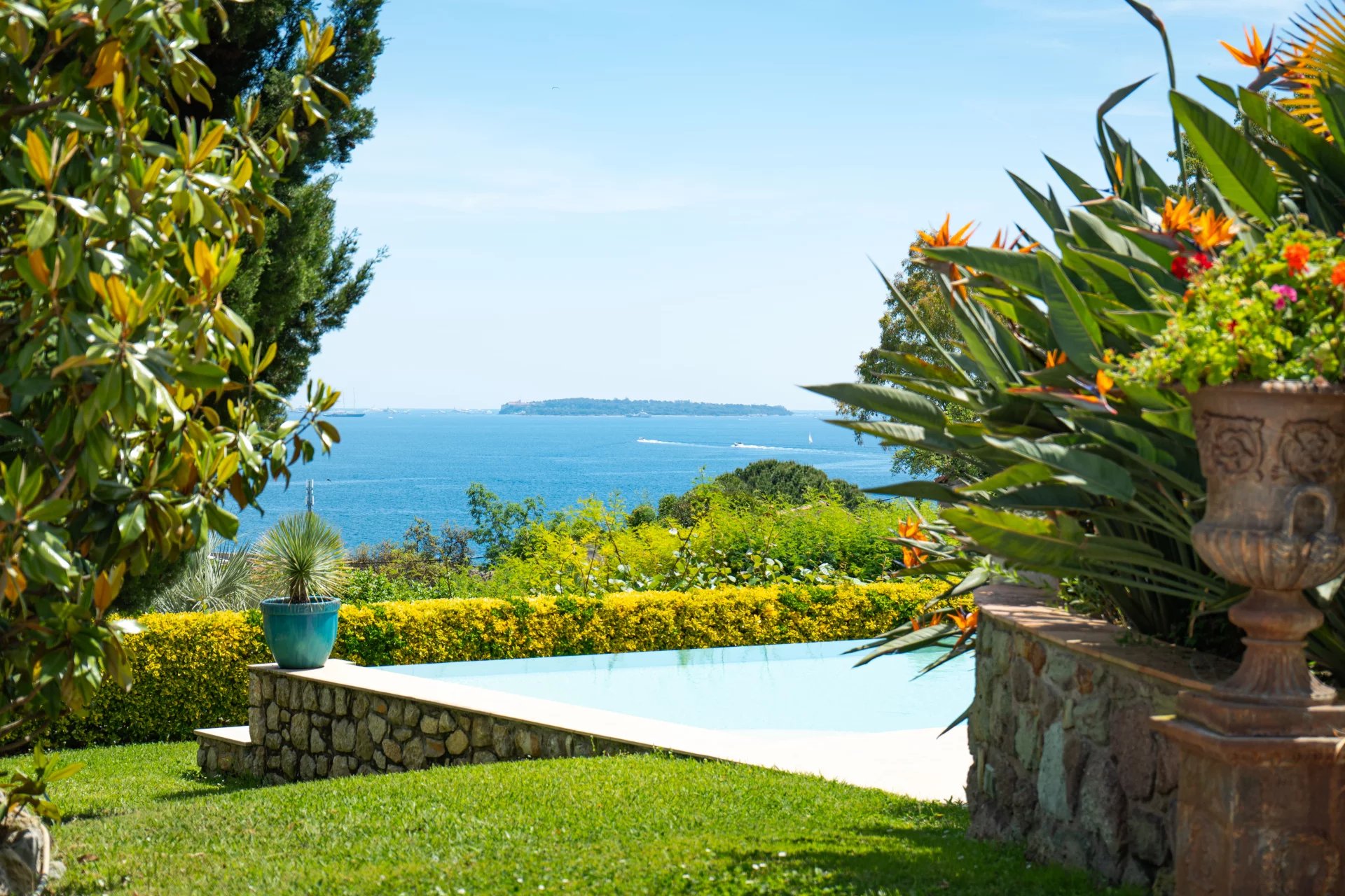 fe09df8ef85bb6352488533404ff6a12_513c4b95c1_1920-original