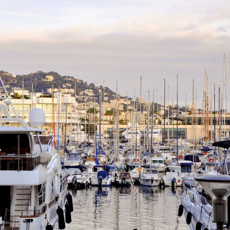 CANNES BANANE 3 P  80 m2 Terrasse 45 m2